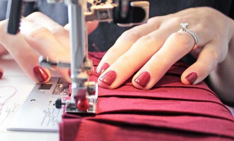 چگونه پارچه پلیسه را بدوزیم؟