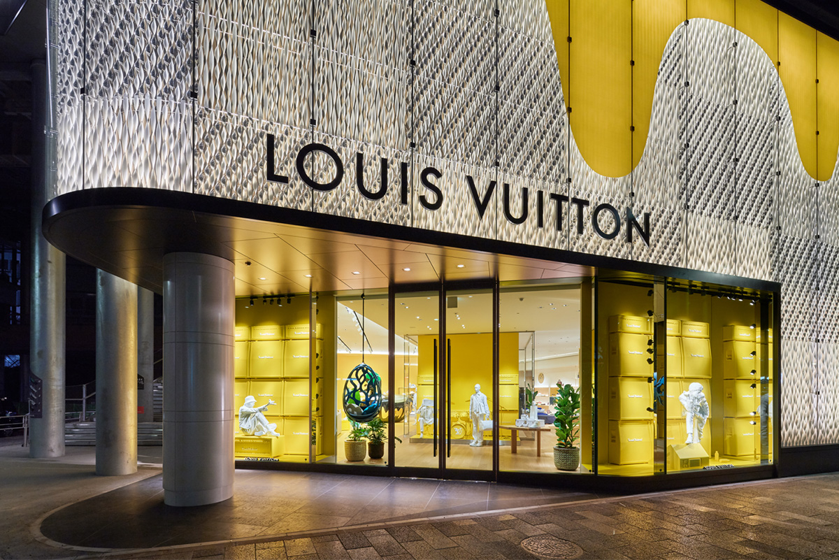 Louis Vuitton shop
