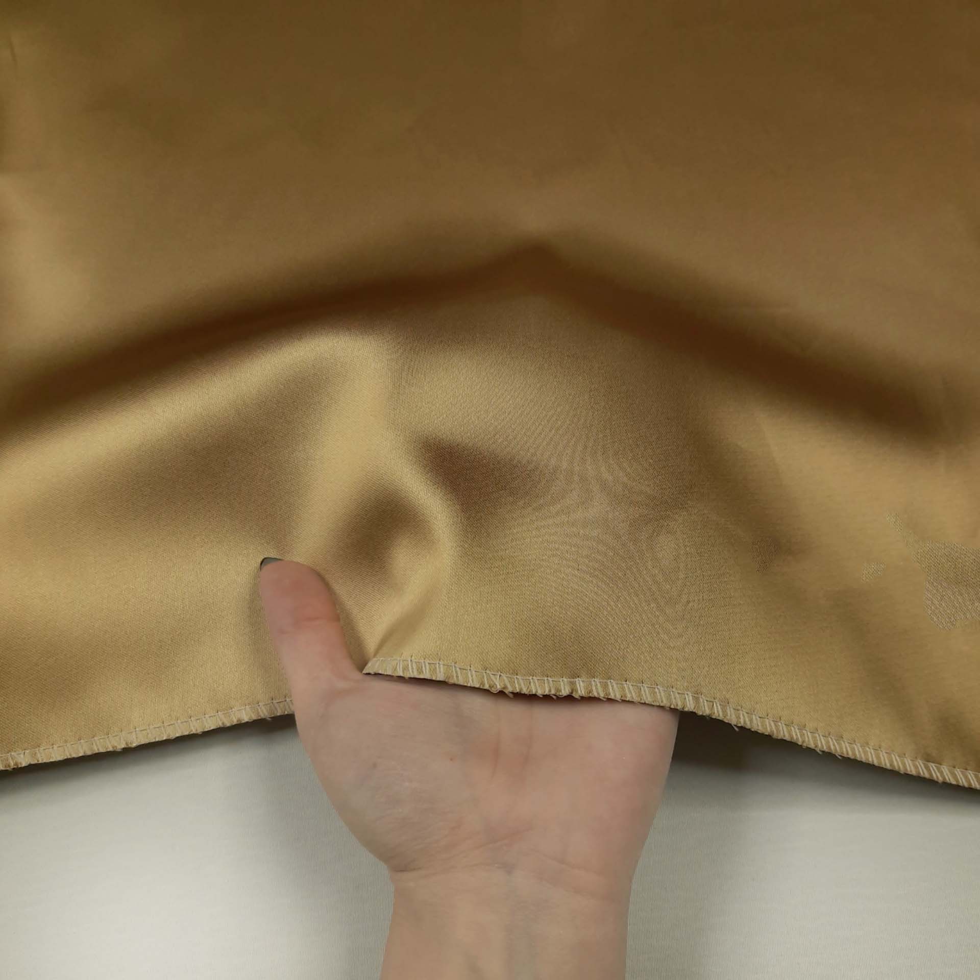 پارچه تافته لامبورگینی رنگ طلایی کبود 