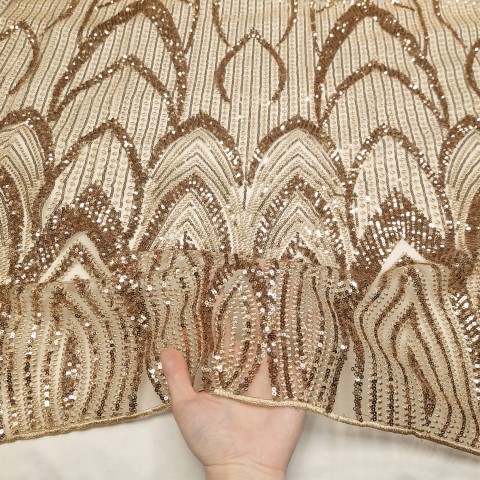 پارچه دانتل کارشده آشیل رنگ طلایی 