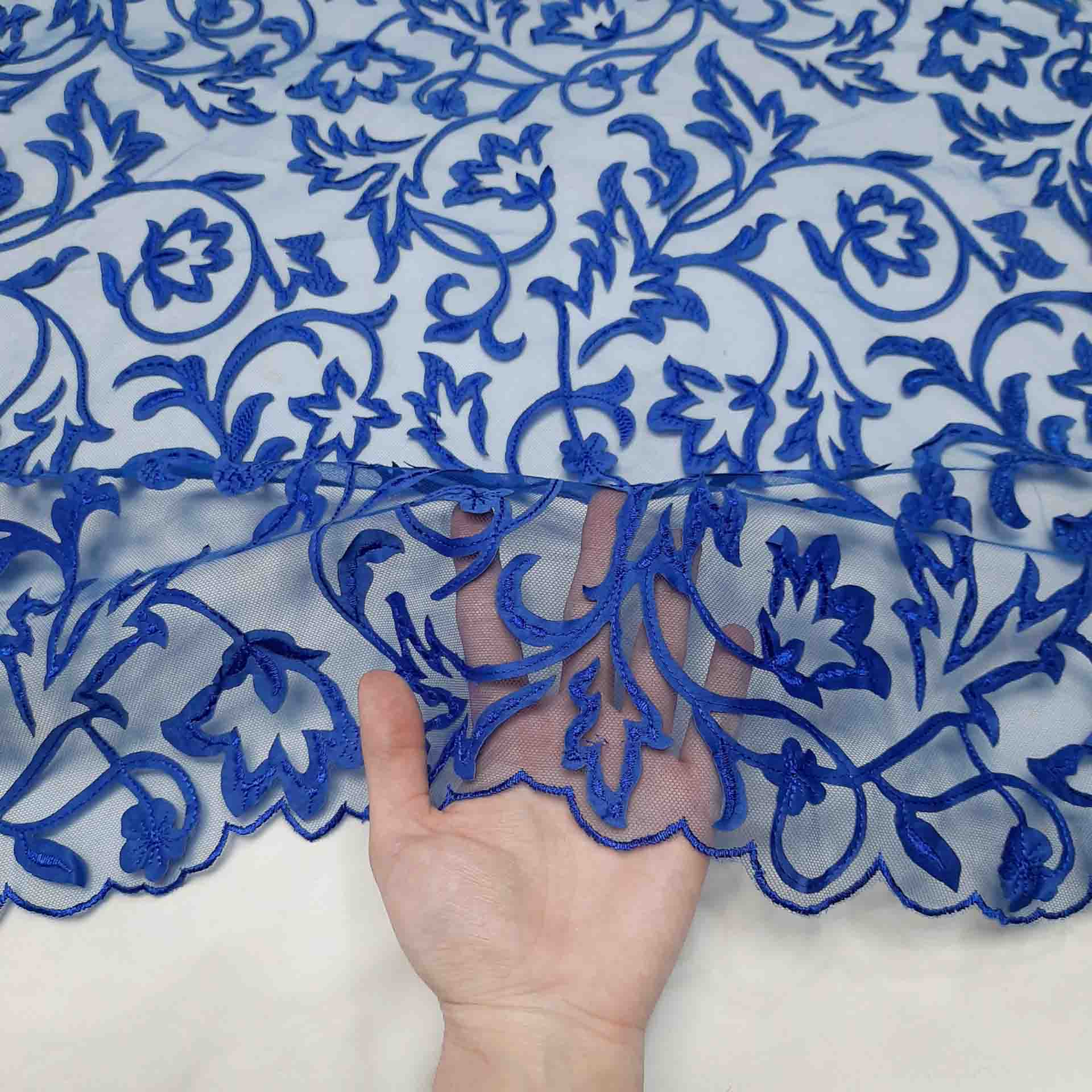 پارچه دانتل تکه دوزی ساردین رنگ کاربنی 