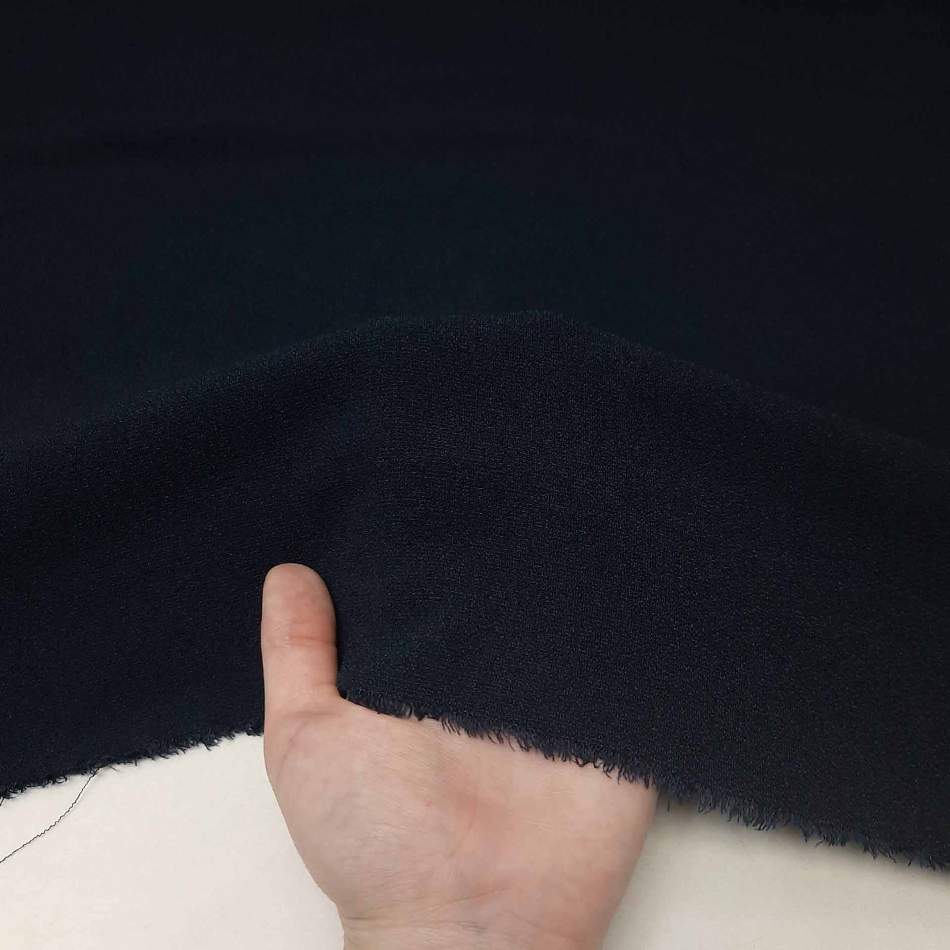 پارچه کرپ حریر رنگ سرمه ای سوخته 
