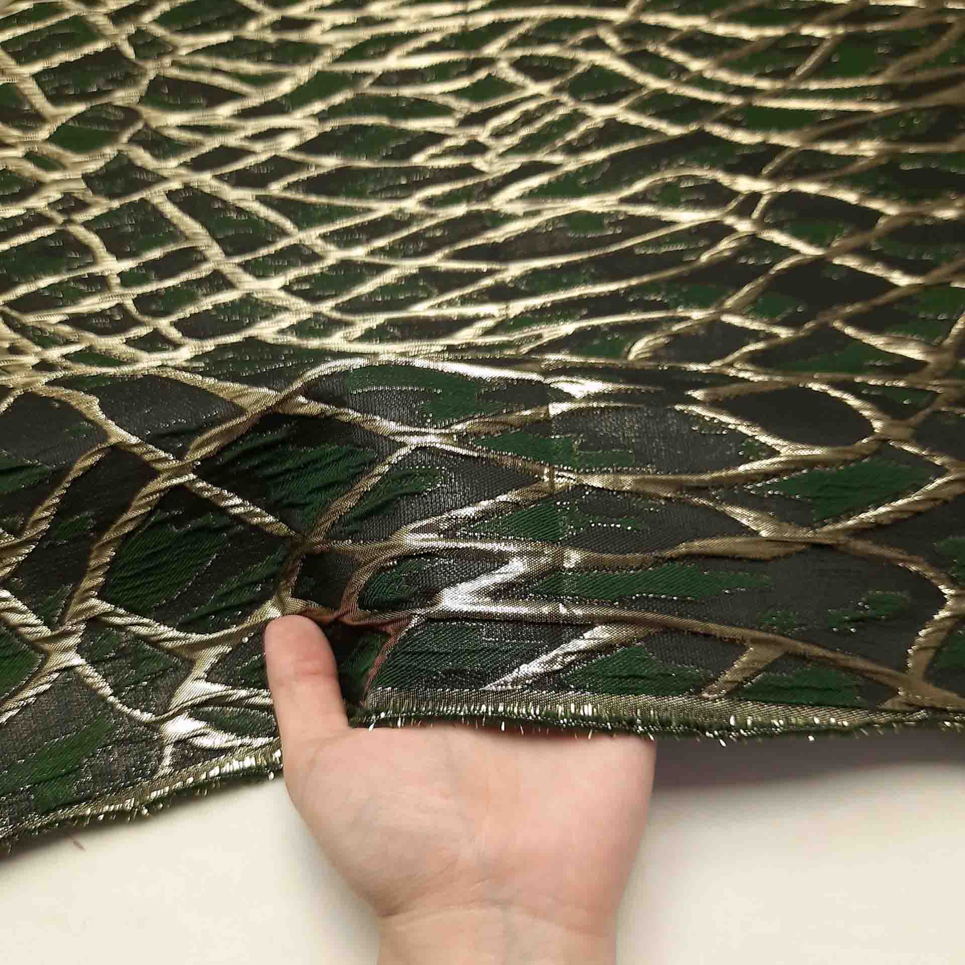 پارچه ژاکارد تافته ابلیش رنگ مشکی یشمی 