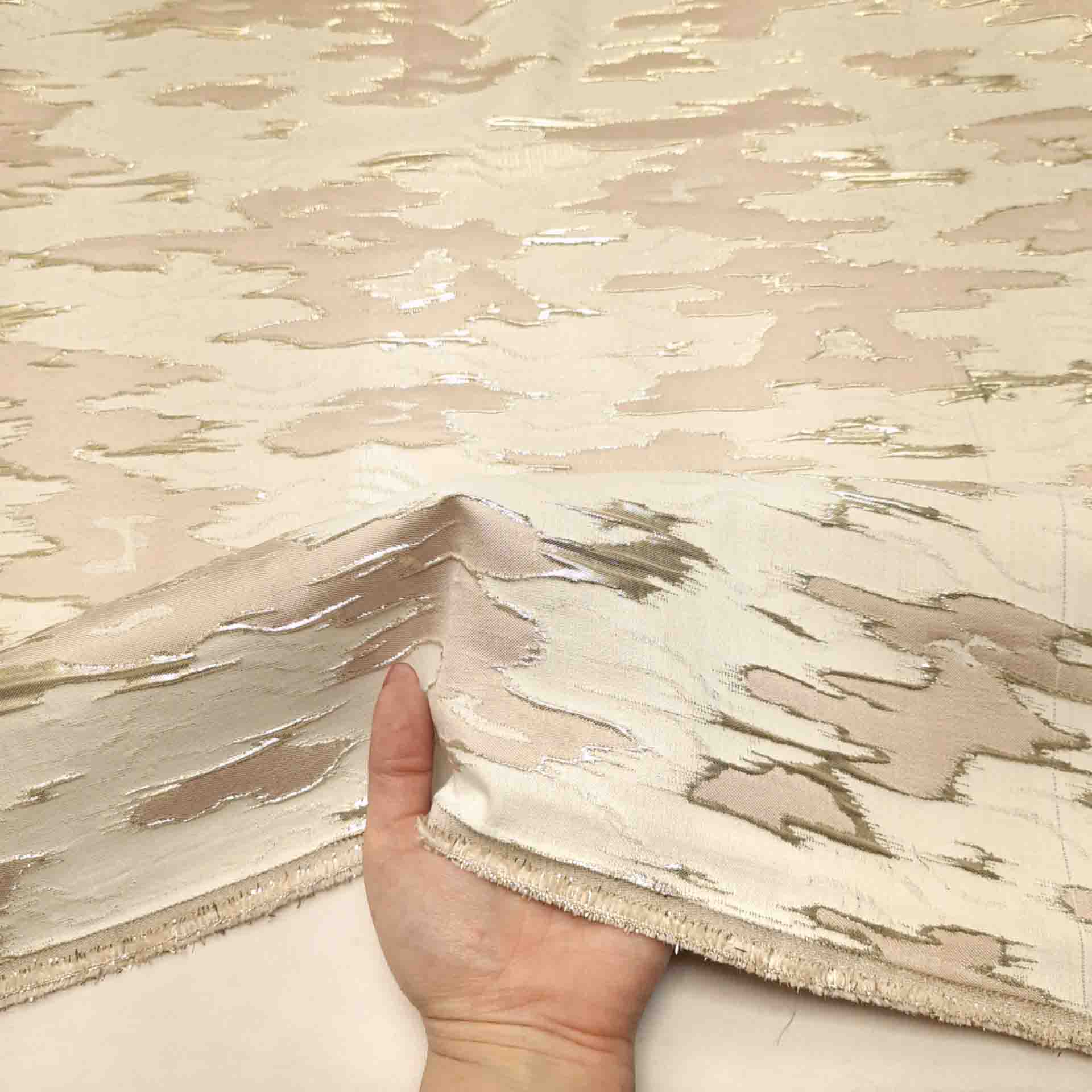 پارچه ژاکارد مانتویی یاوان رنگ صورتی 