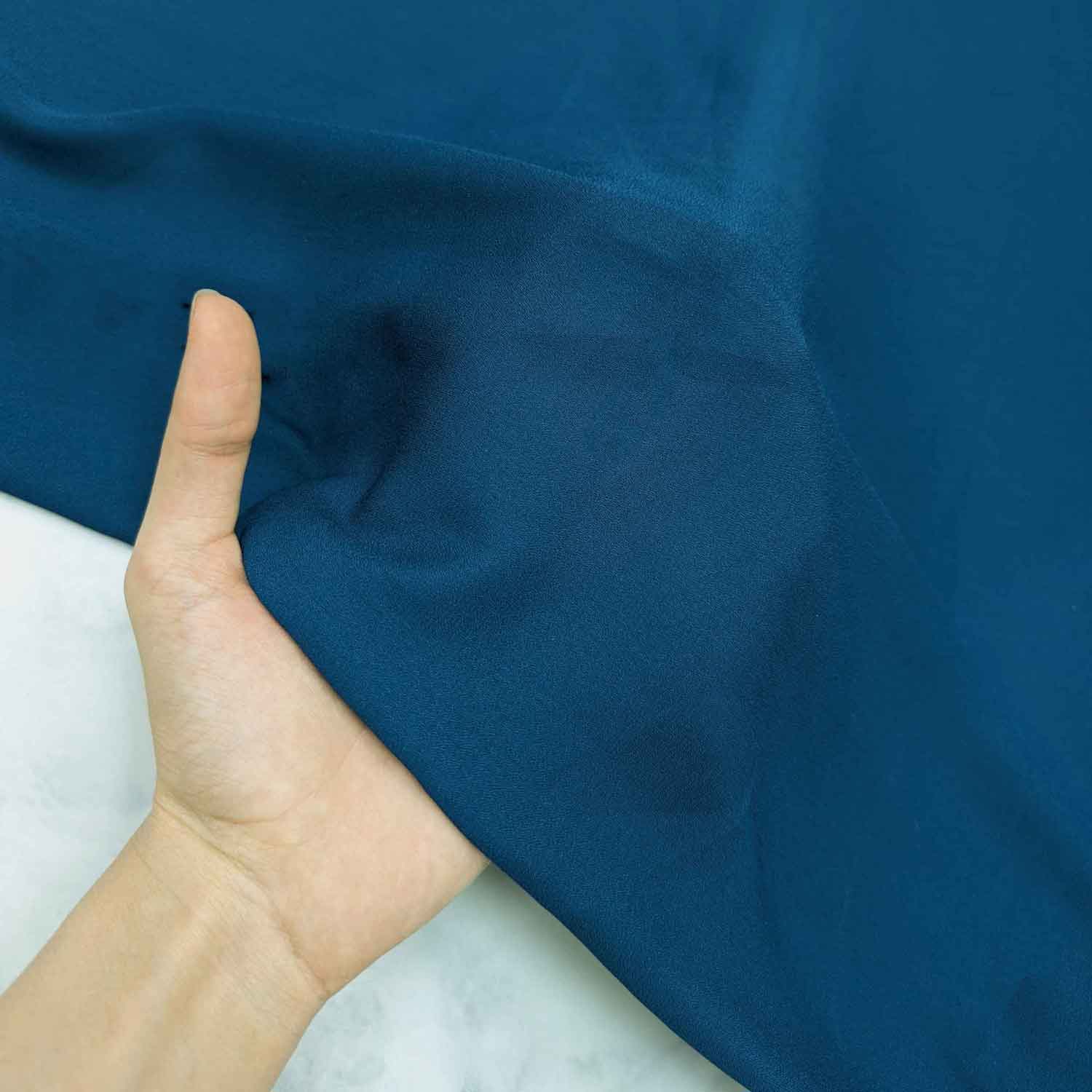 پارچه کرپ حریر ساده رنگ کله غازی
