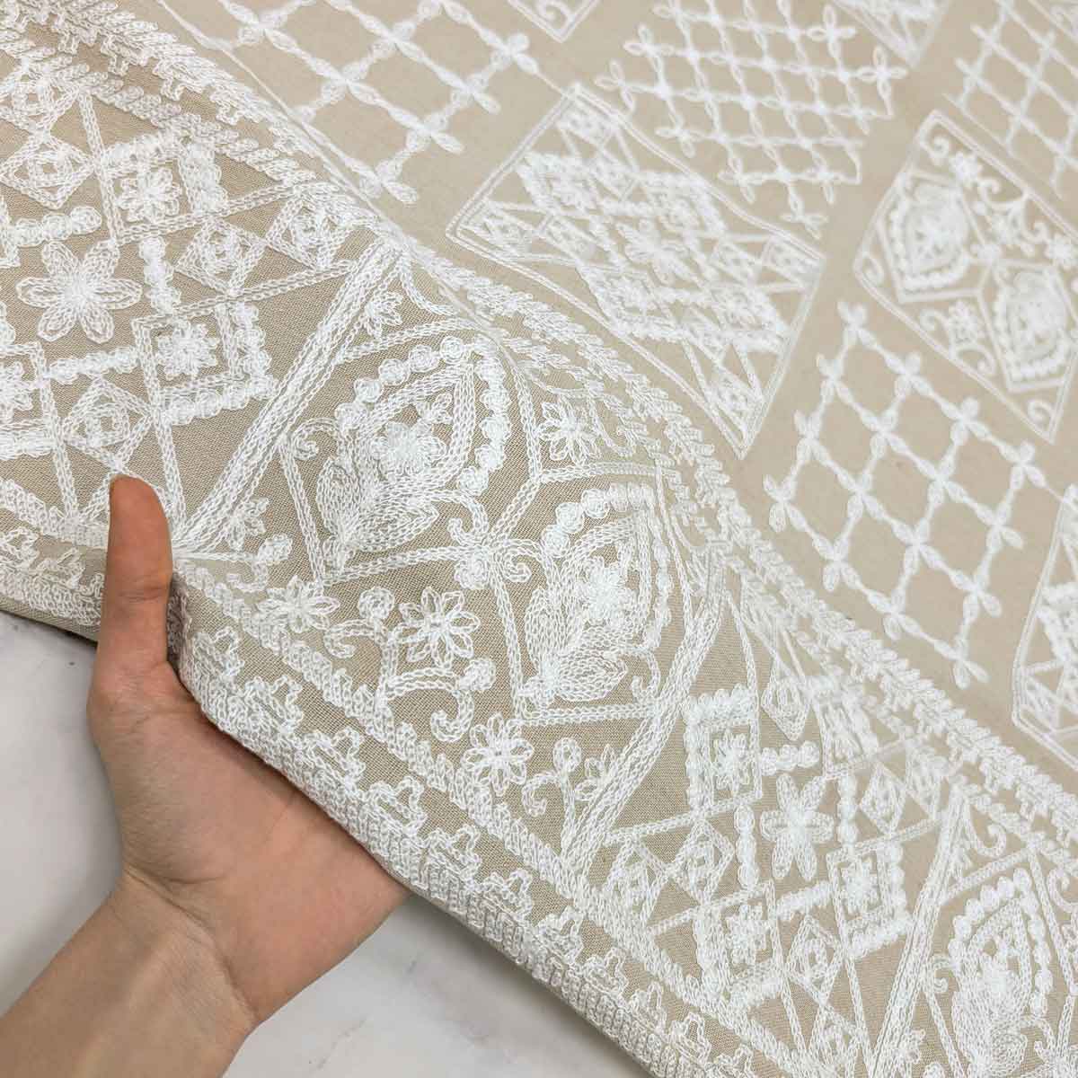 پارچه لینن گلدوزی 7 رنگ کرم 