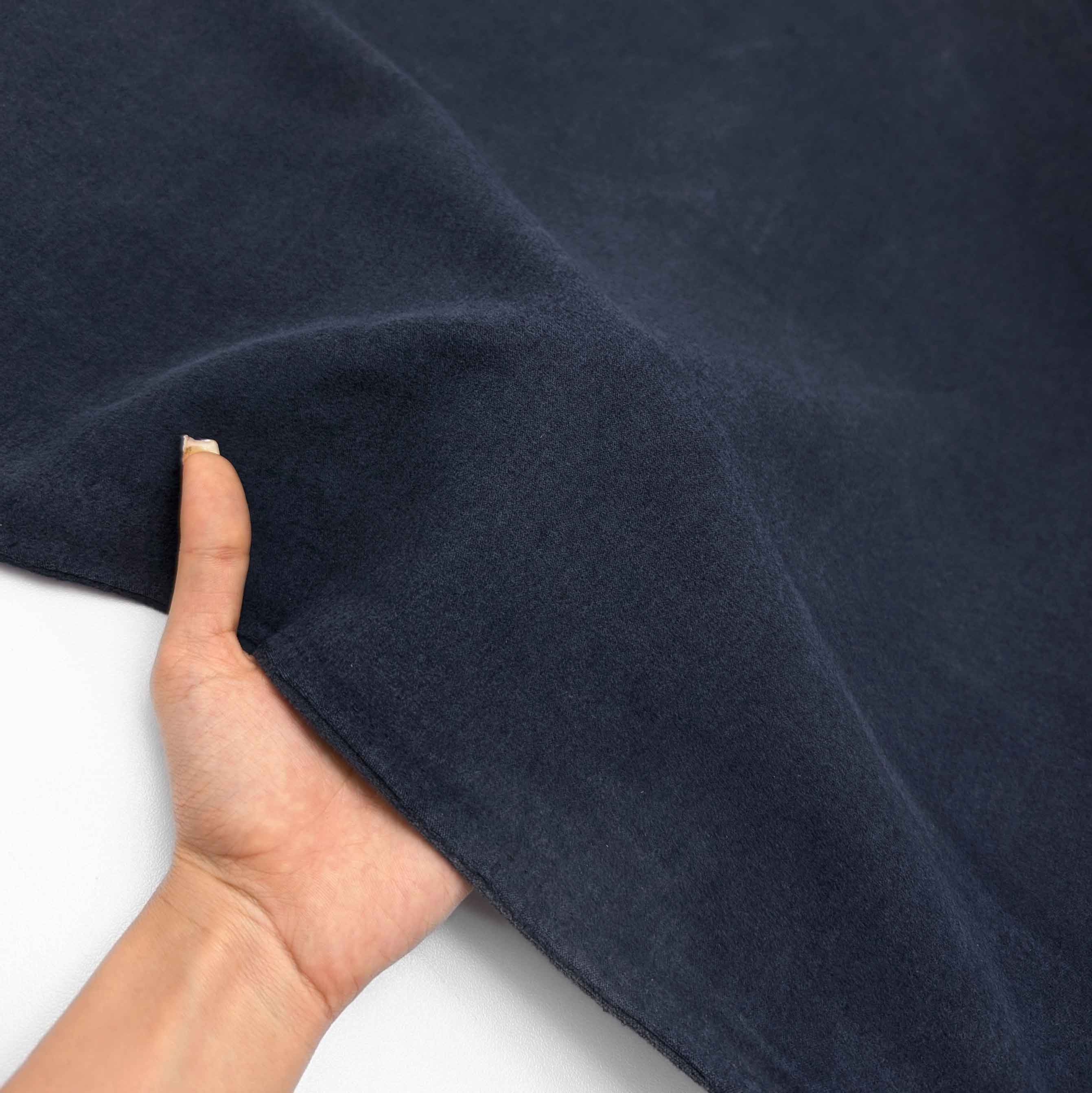 پارچه اویشو گرم بالا رنگ سرمه ای 3 