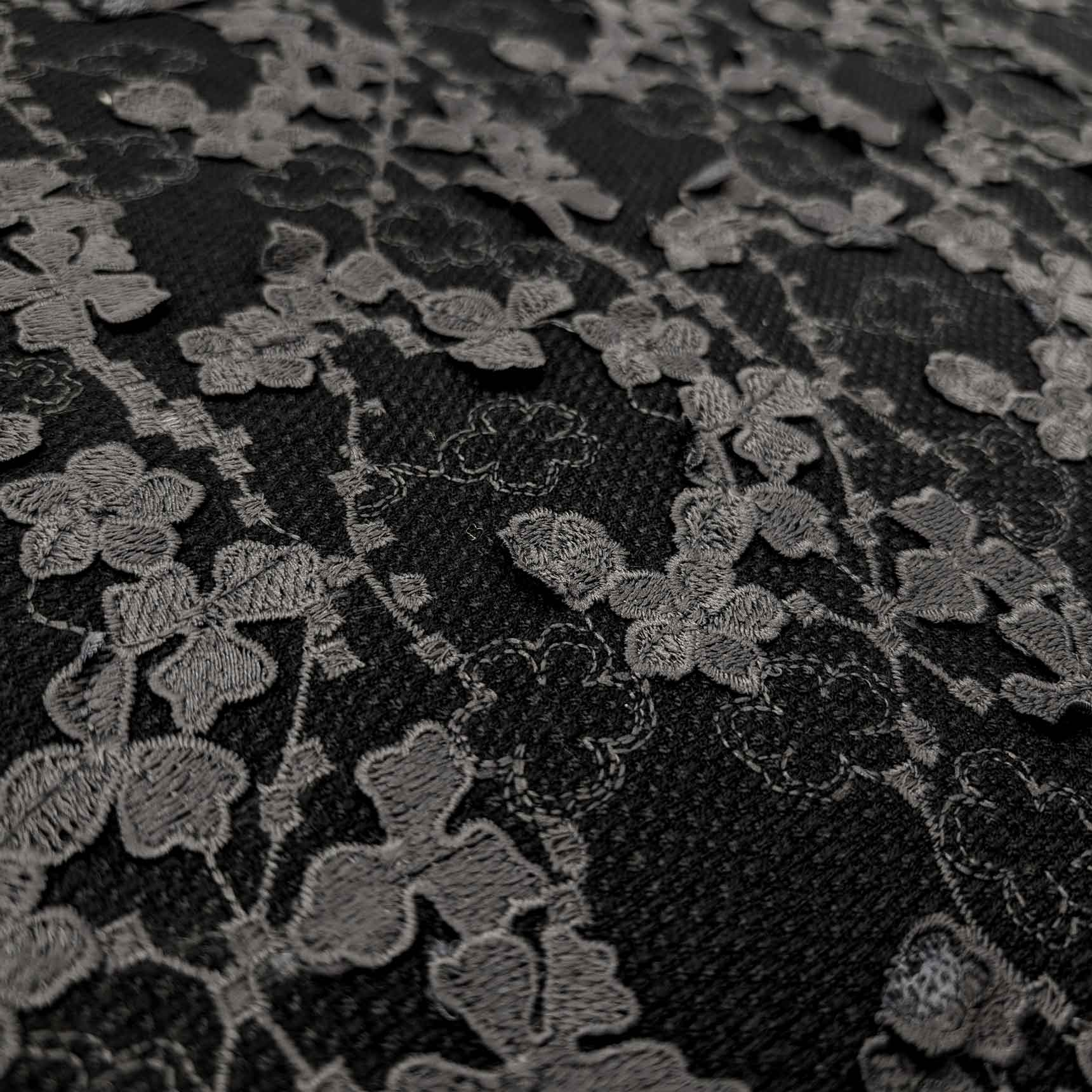 پارچه شانل اپلیکه رنگ مشکی طوسی 2 