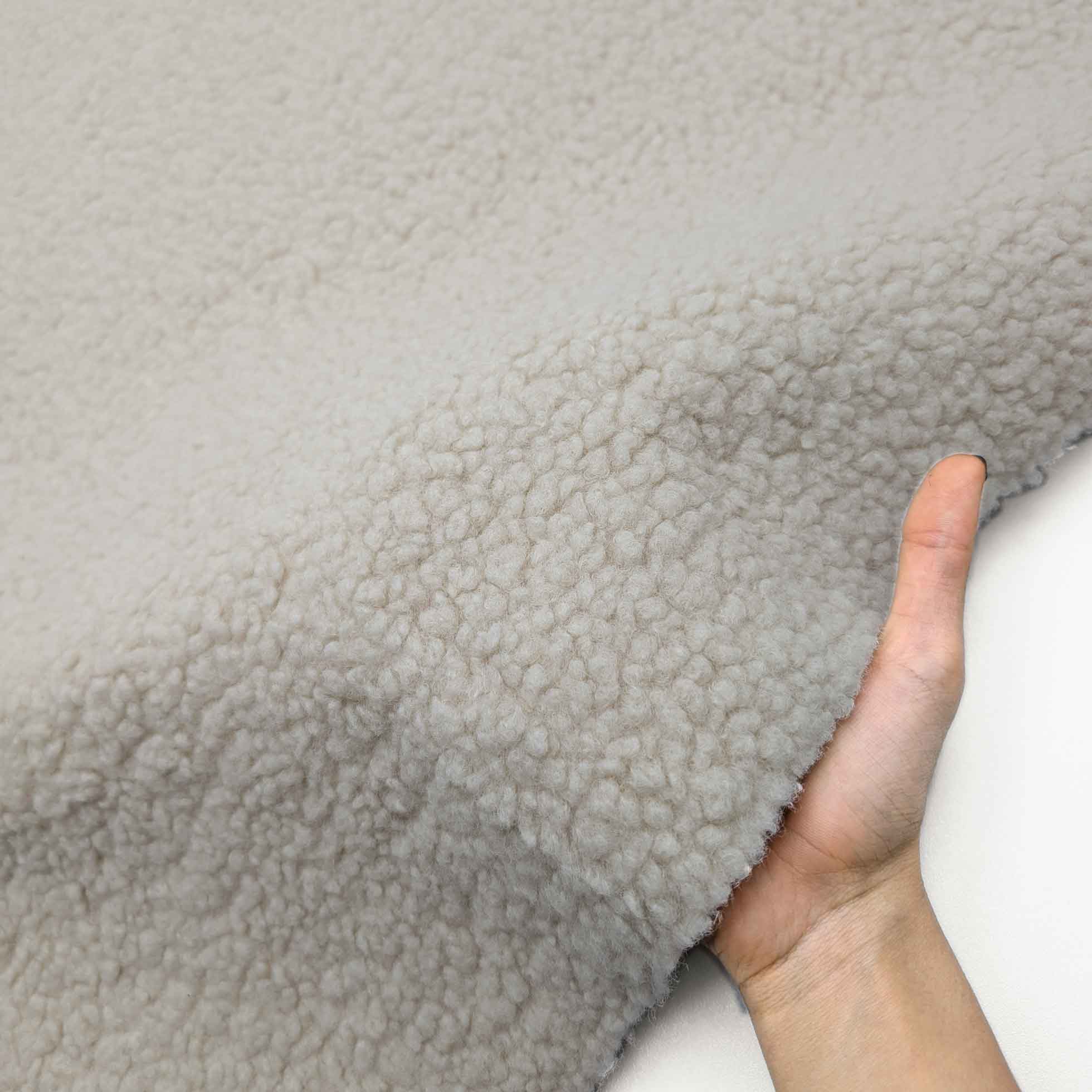 پارچه چرم بوفالو رنگ استخوانی 