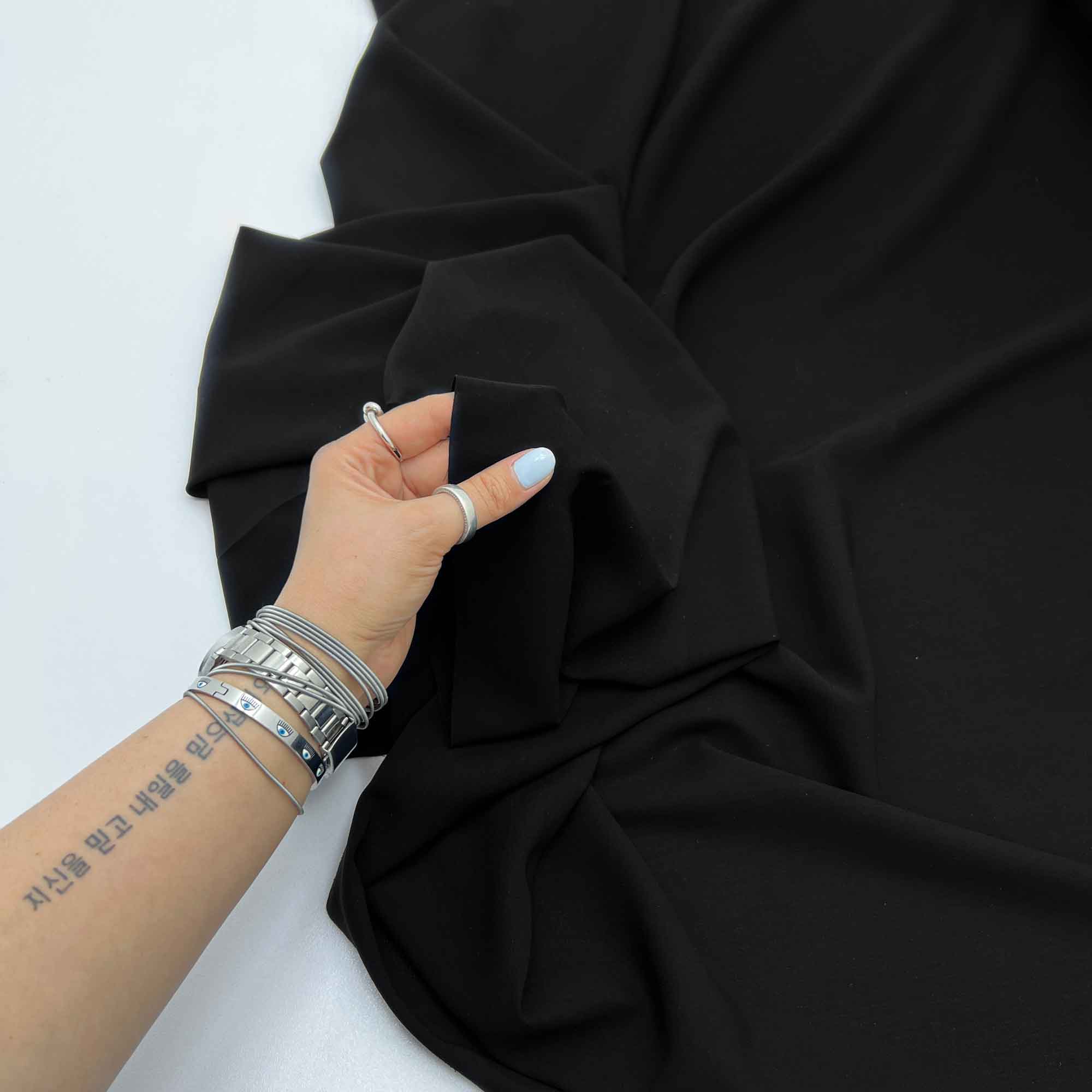 پارچه حریر ساده اسود رنگ مشکی 