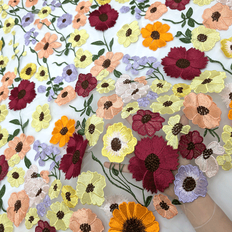 پارچه تور گلدوزی رنگ زمینه سفید 