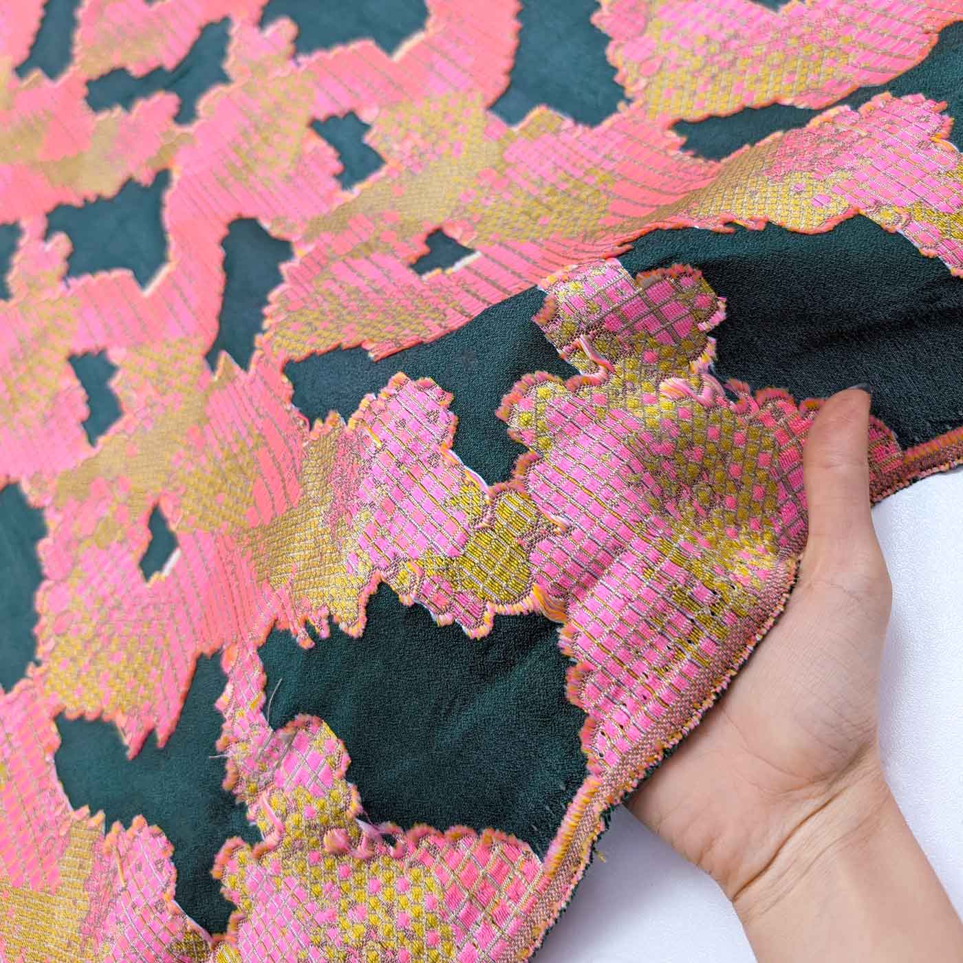 پارچه ژاکارد کسمه ترک 233 رنگ سبز صورتی 