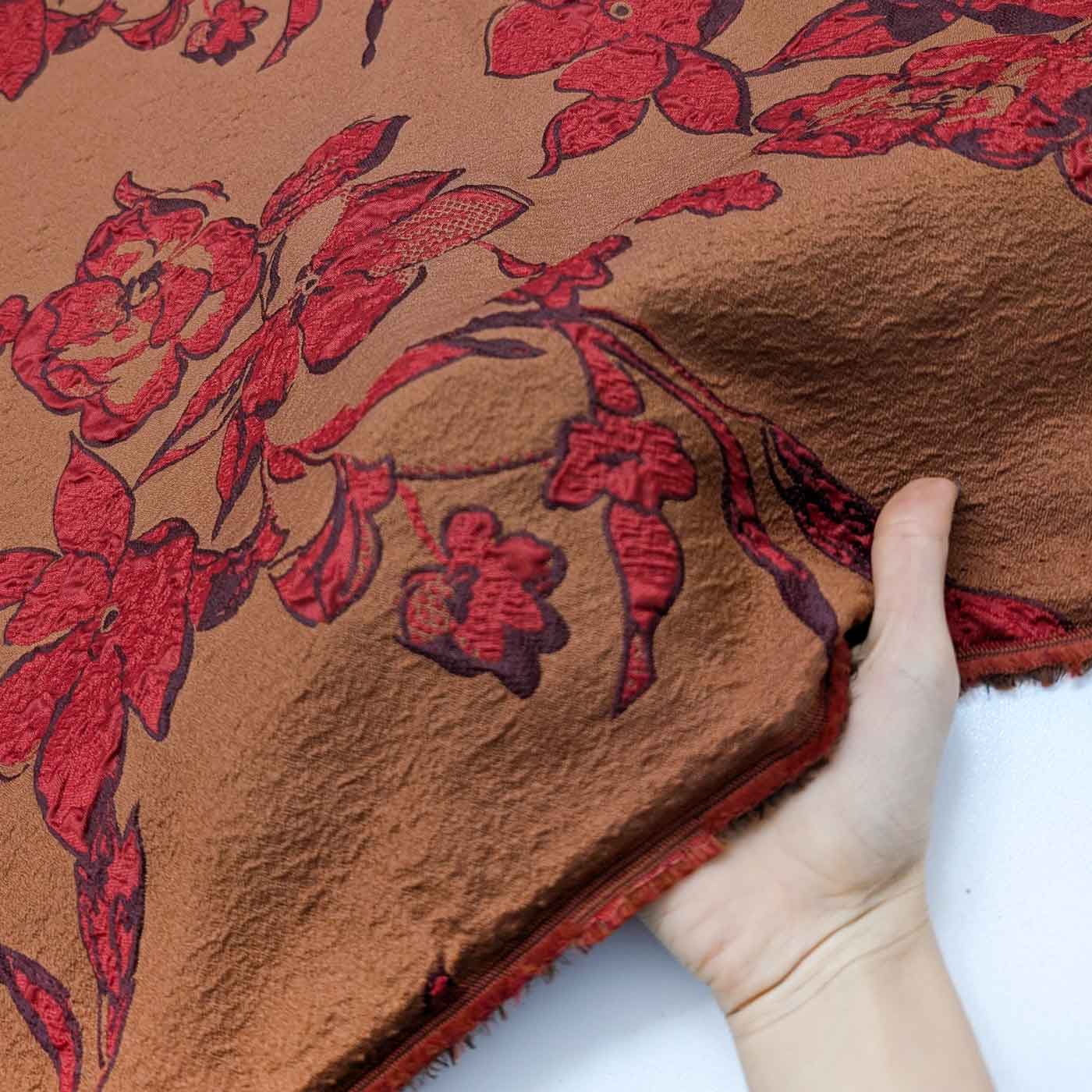 پارچه ژاکارد پفکی ترک 230 رنگ آجری 