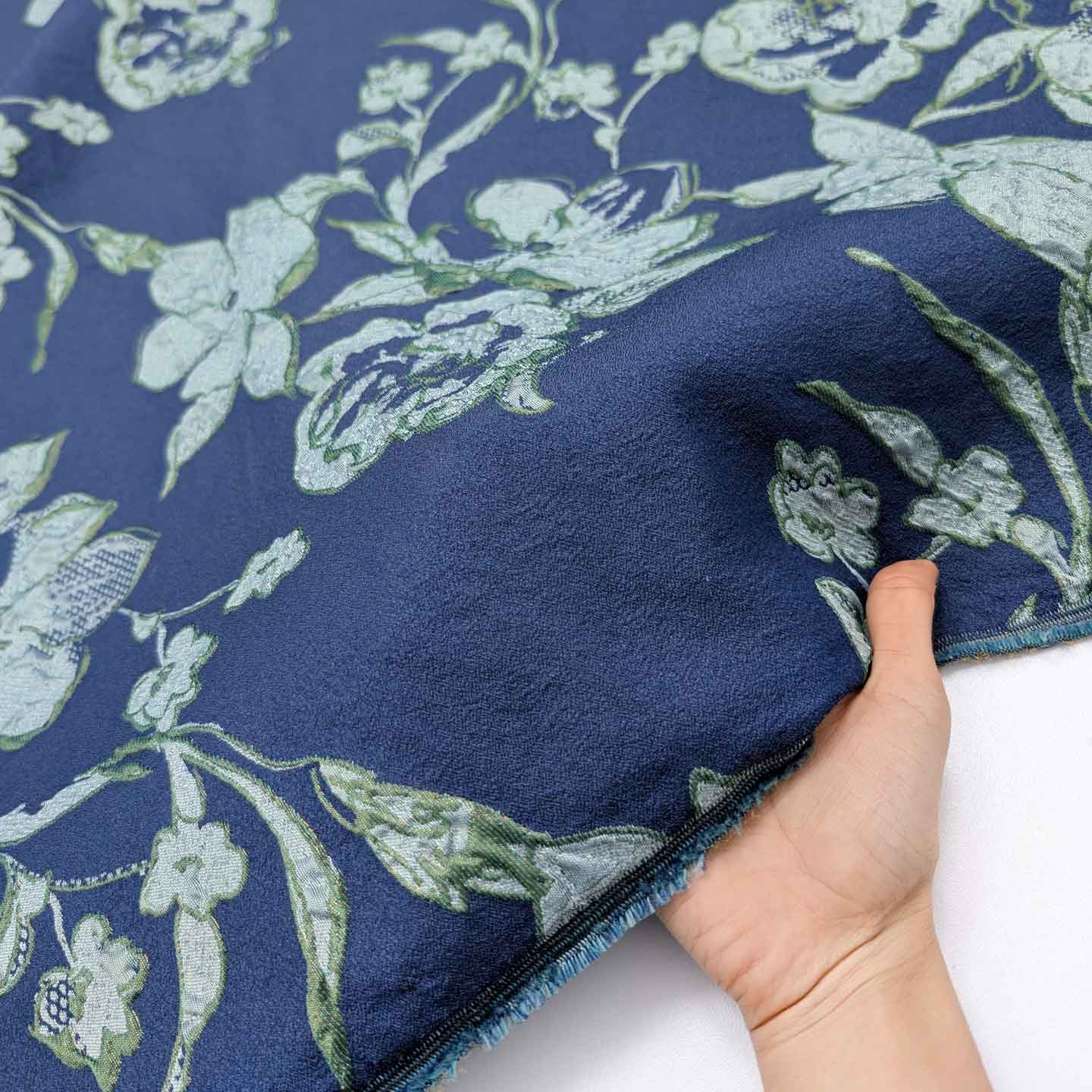 پارچه ژاکارد پفکی ترک 230 رنگ سرمه ای 