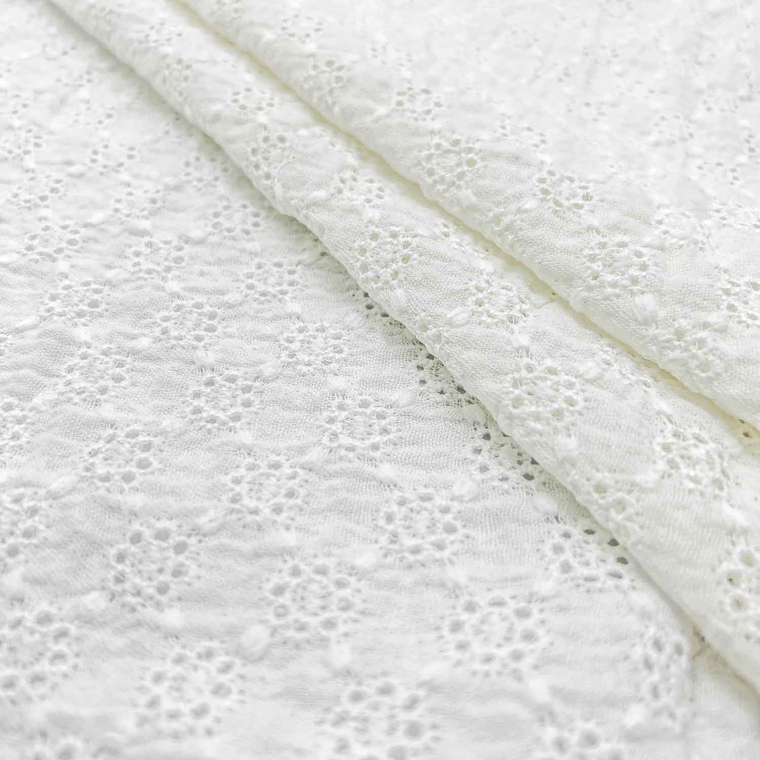 پارچه وال بوندینگ خامه دوزی رنگ آف وایت 