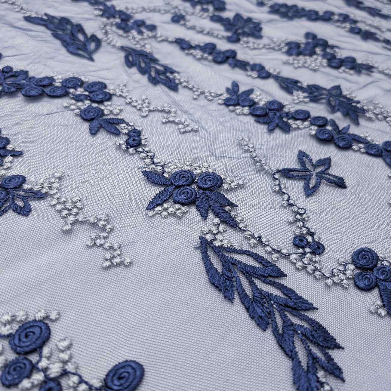 پارچه تور گلدوزی رنگ سرمه ای 