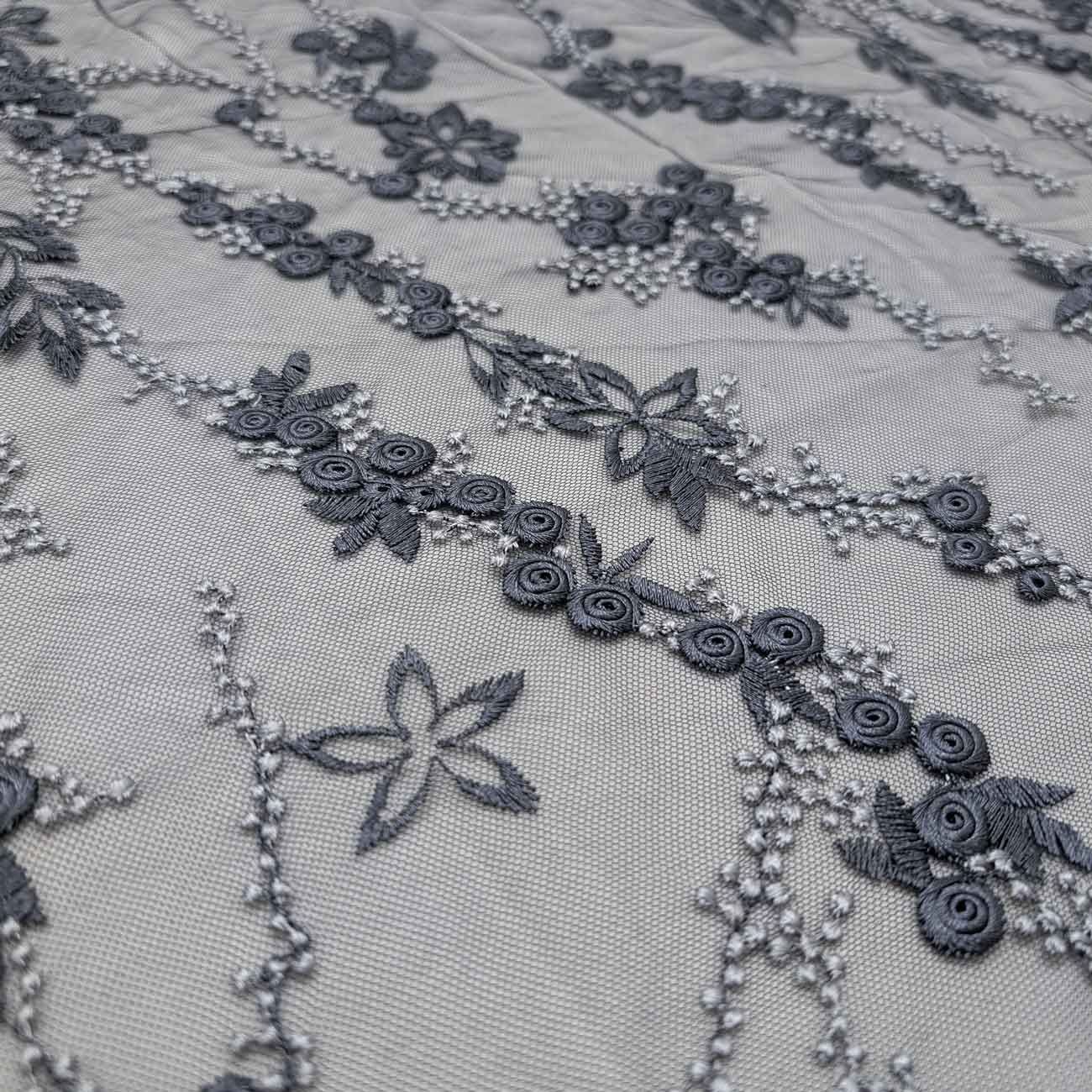 پارچه تور گلدوزی رنگ مشکی طوسی 