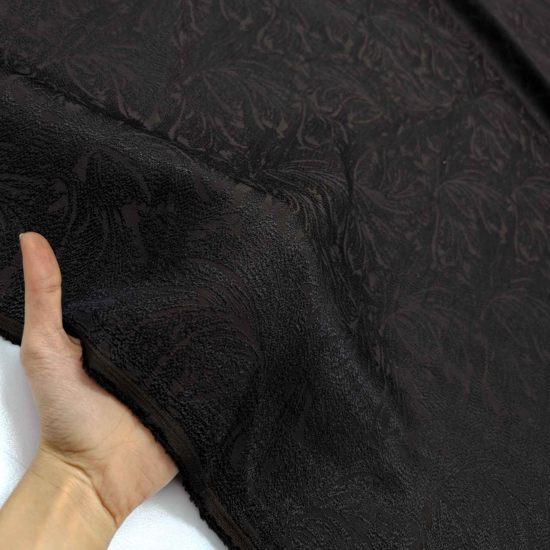 پارچه ژاکارد ابریشم 155 رنگ شکلاتی مشکی 