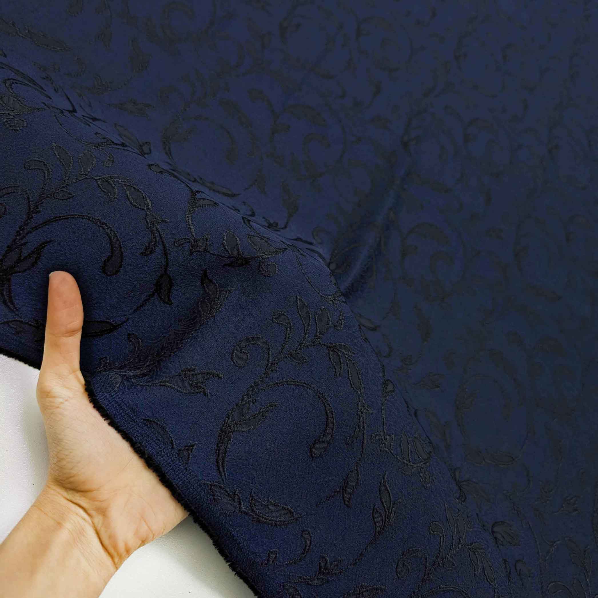 پارچه ژاکارد ویسکوز 192 رنگ سرمه ای مشکی 