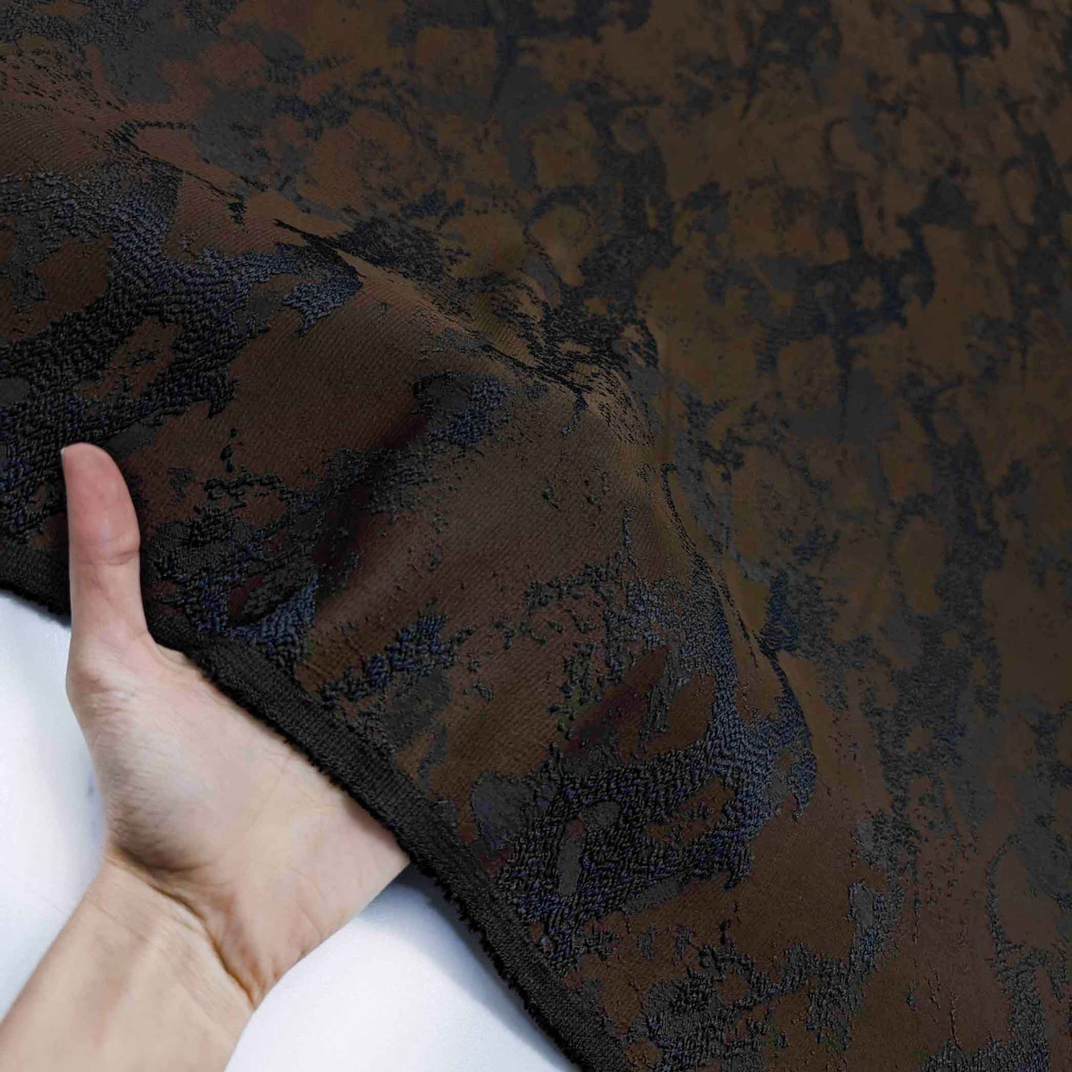 پارچه ژاکارد ویسکوز 218 رنگ شکلاتی مشکی 