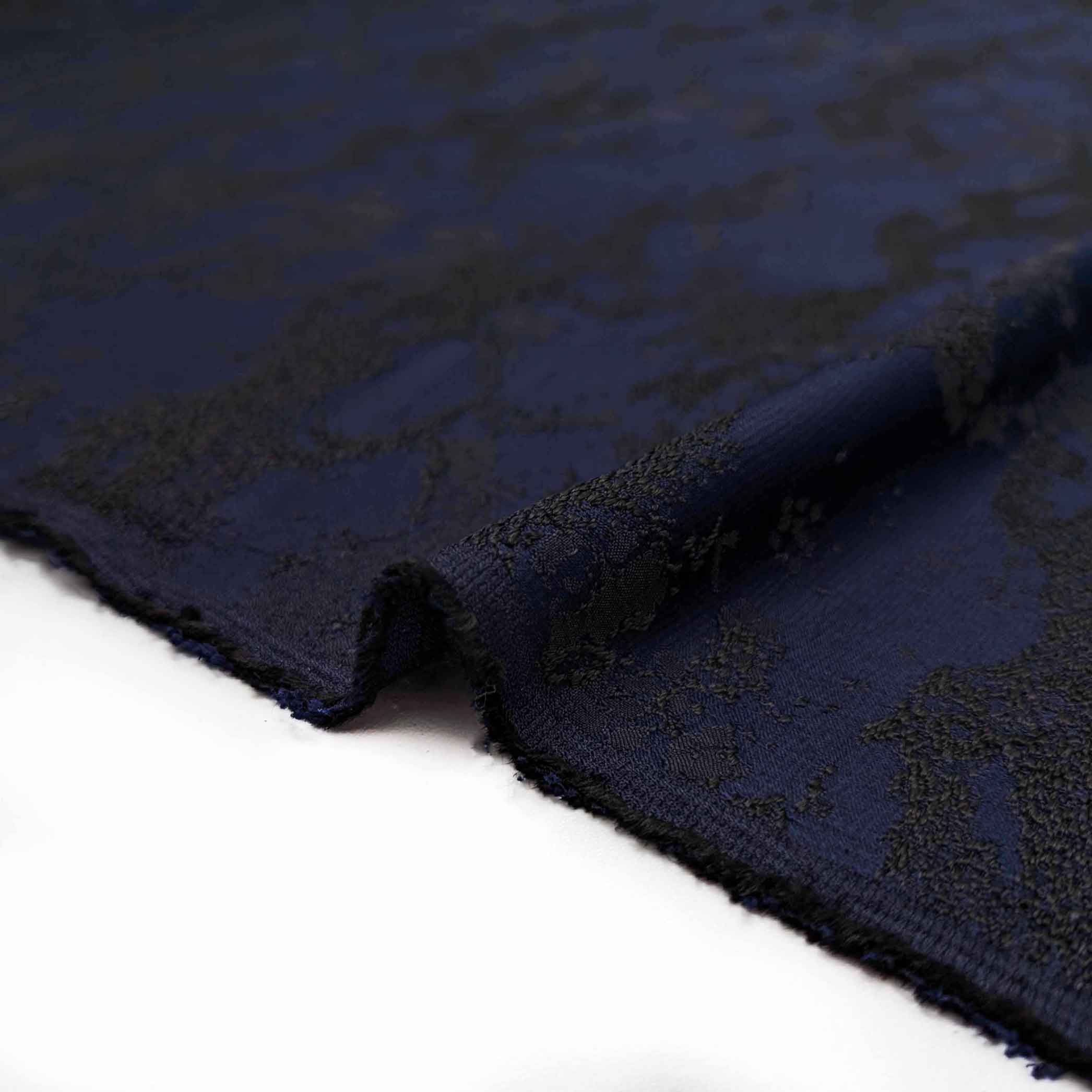 پارچه ژاکارد ویسکوز 218 رنگ سرمه ای مشکی 