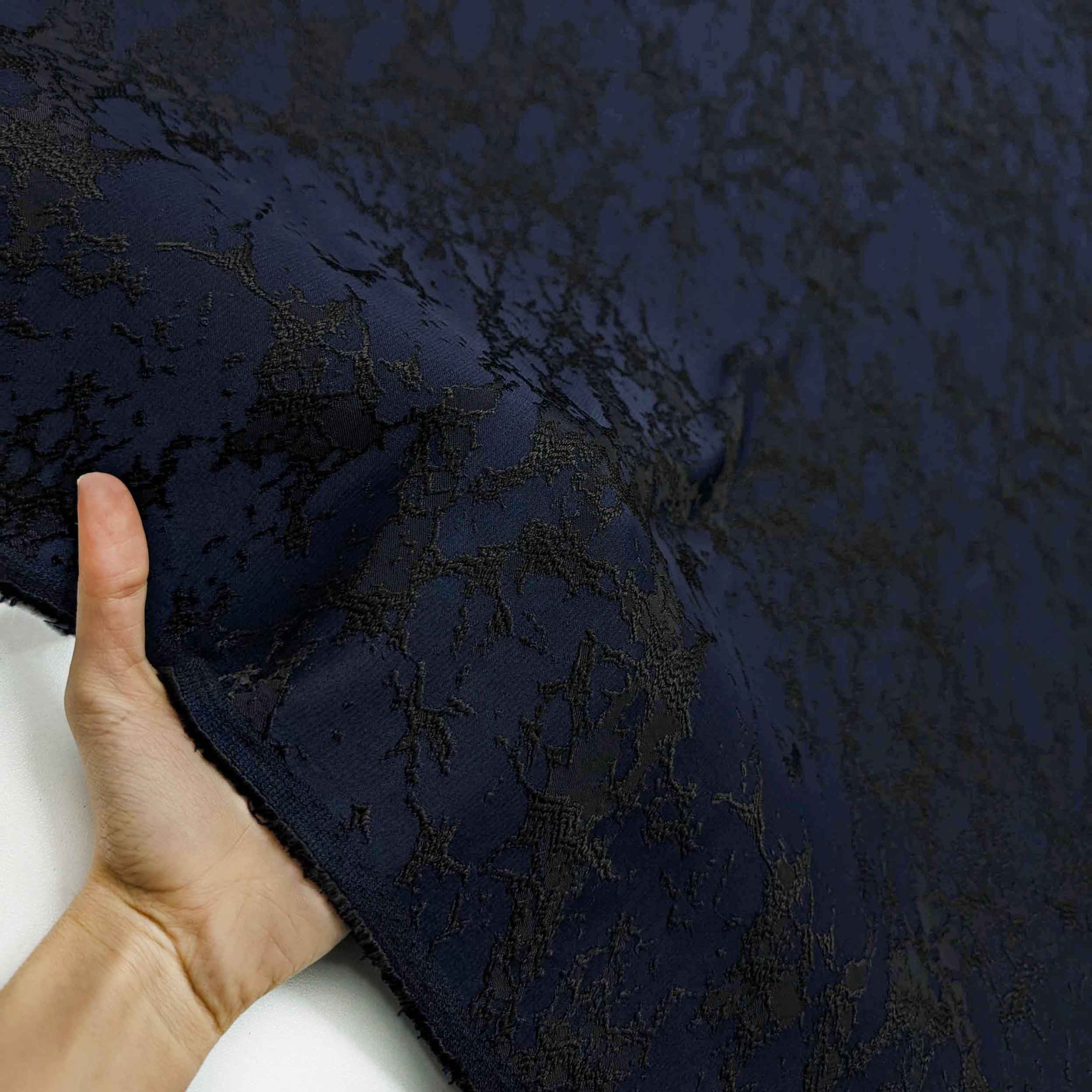 پارچه ژاکارد ویسکوز 220 رنگ سرمه ای مشکی 