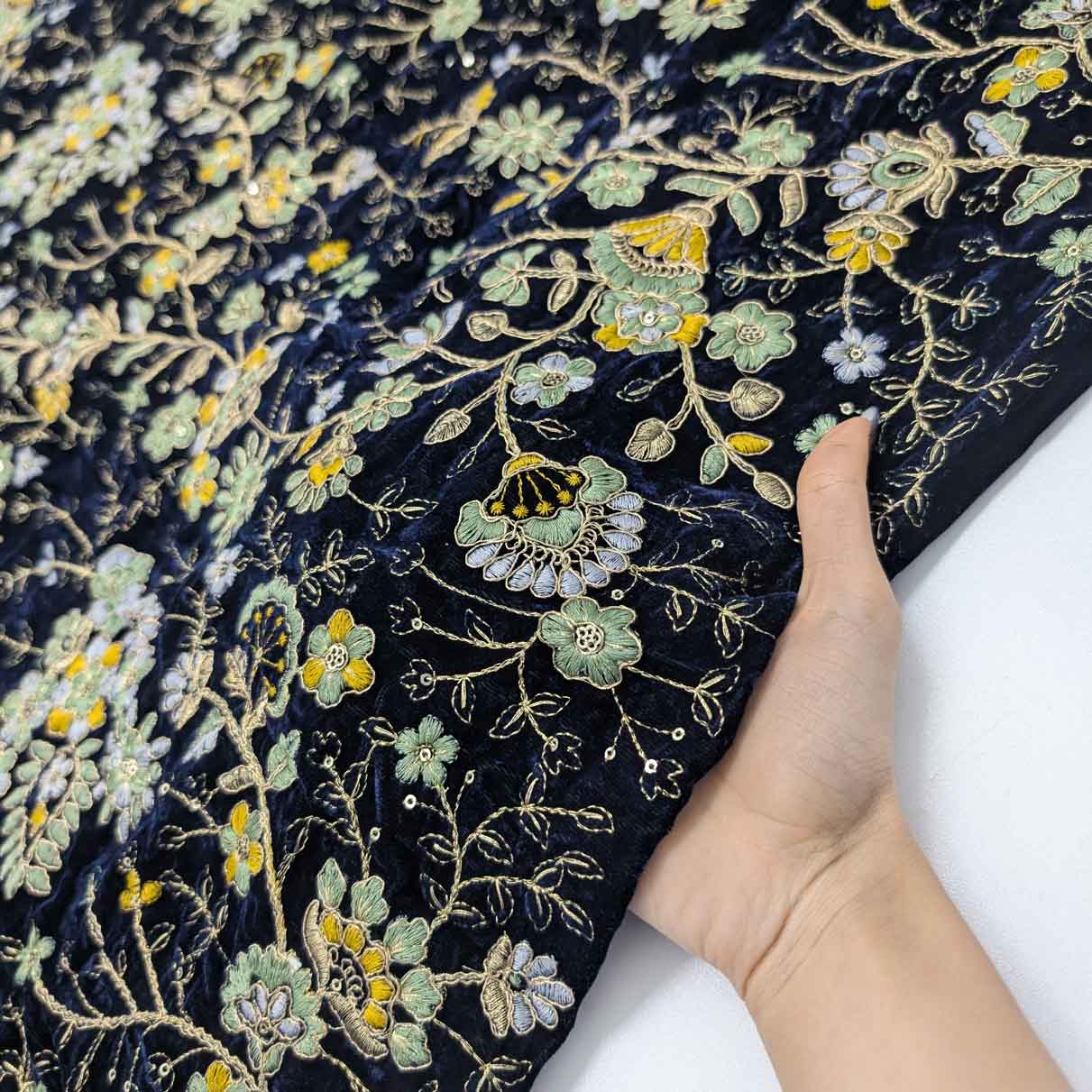 پارچه مخمل سوزندوزی هندی رنگ 208-2 