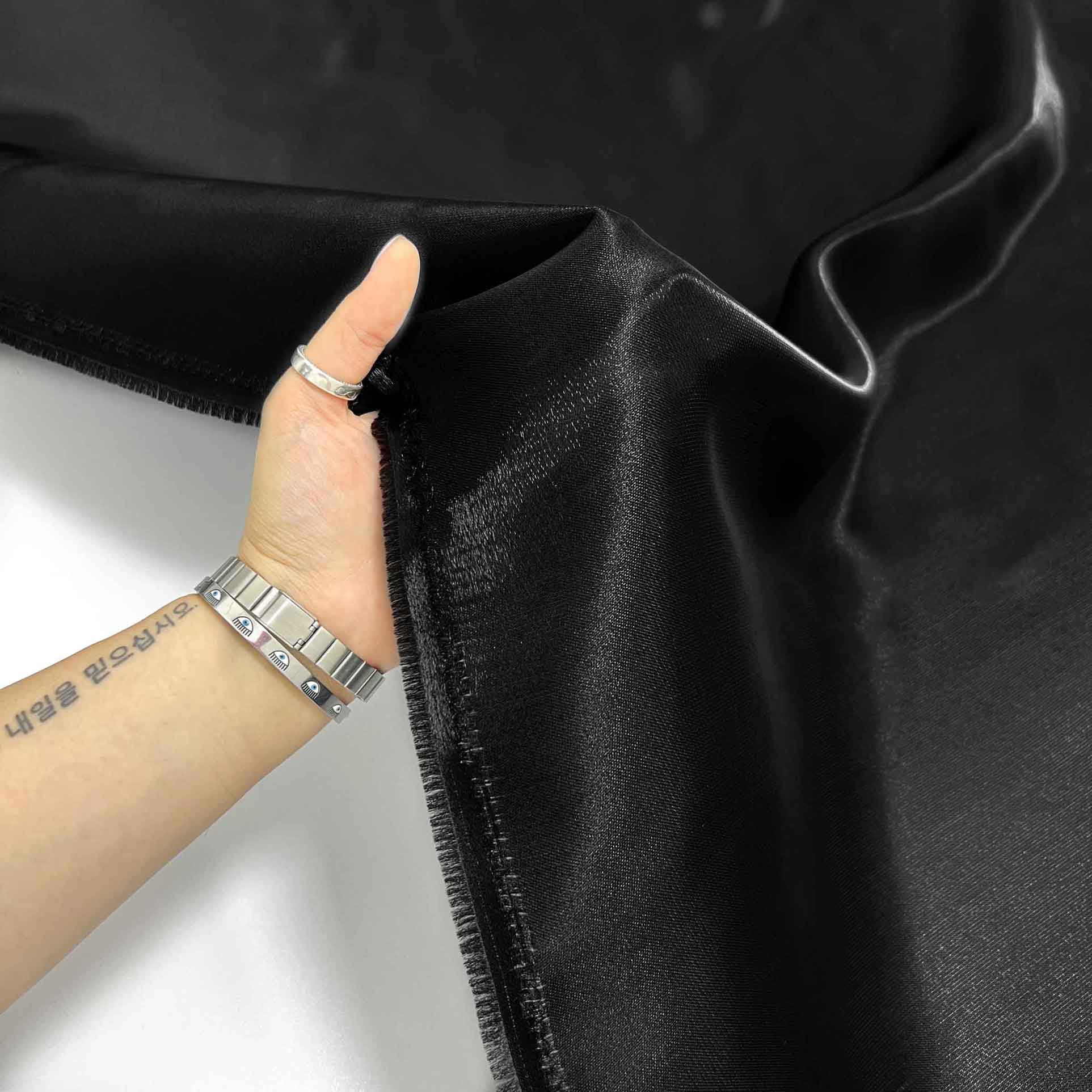 پارچه ارگانزا کریستال کره ای رنگ مشکی 