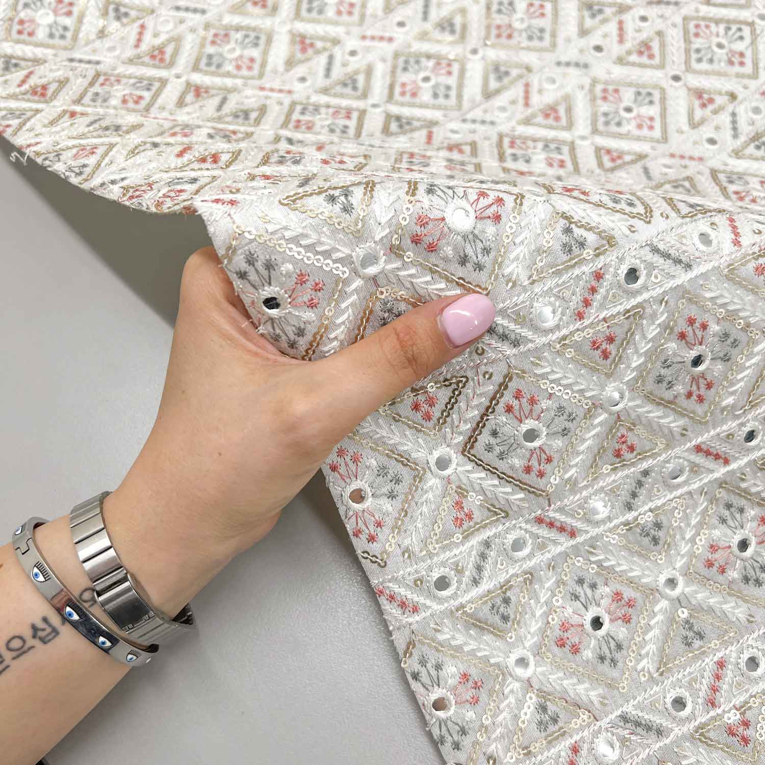 پارچه تافته سوزن دوزی هندی رنگ 253 