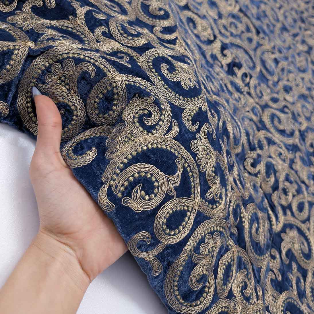 پارچه مخمل سوزندوزی هندی رنگ درباری 