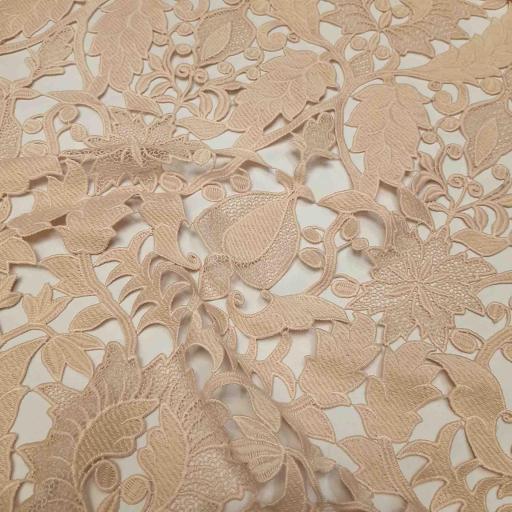 پارچه گیپور سه نخ رنگ گلبهی 