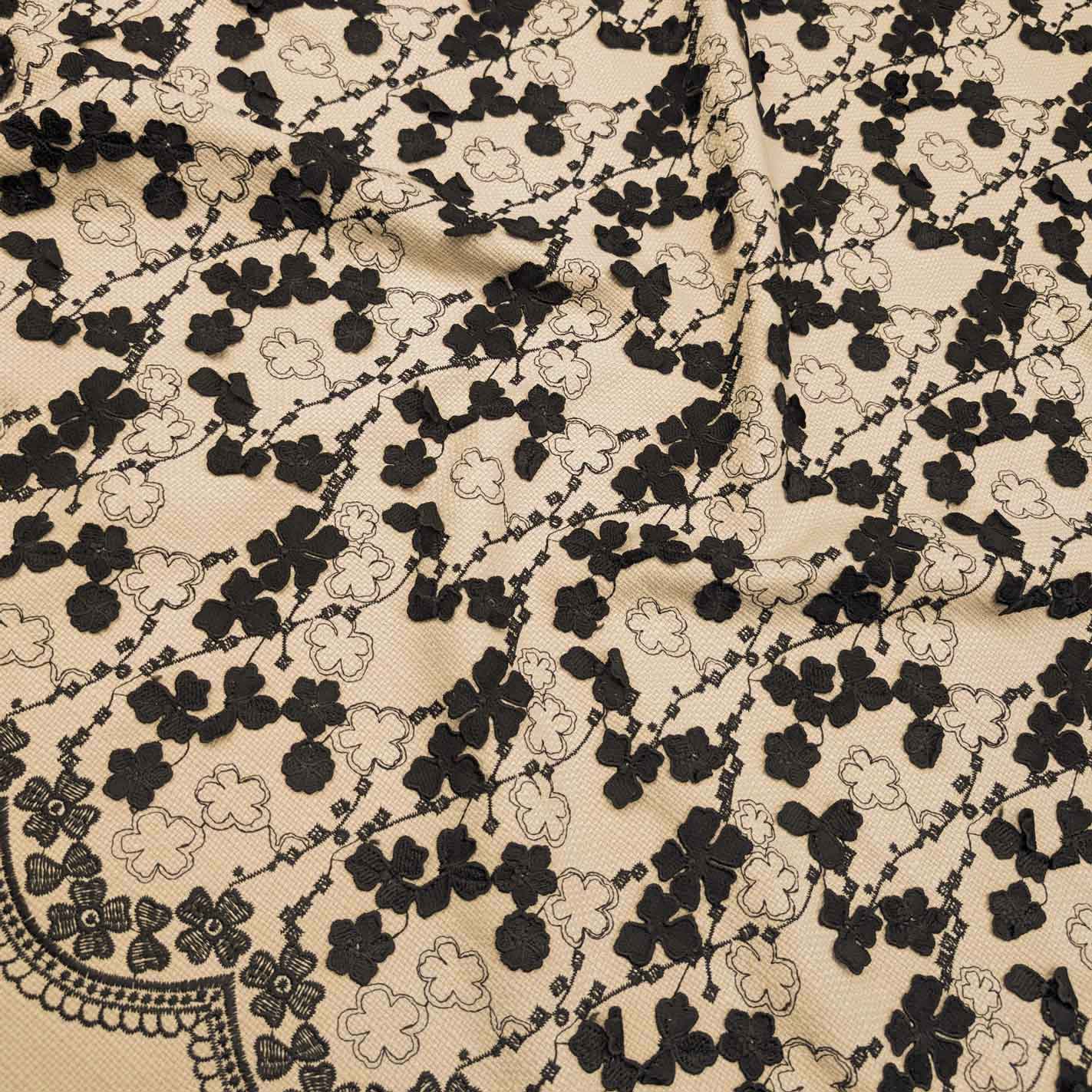 پارچه شانل اپلیکه رنگ نچرال مشکی 1 