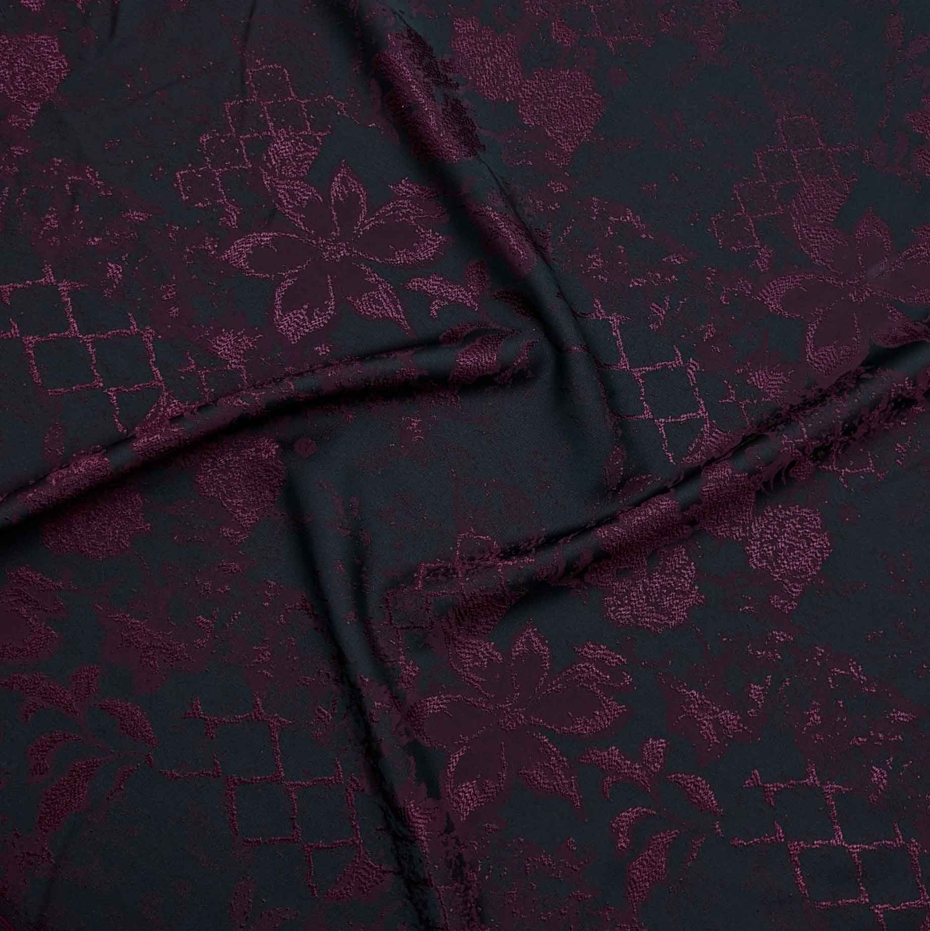 پارچه ژاکارد ابریشم 197 رنگ مشکی زرشکی 